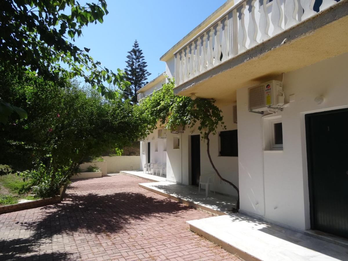 Anatoli Apartments Агиос Стефанос Экстерьер фото